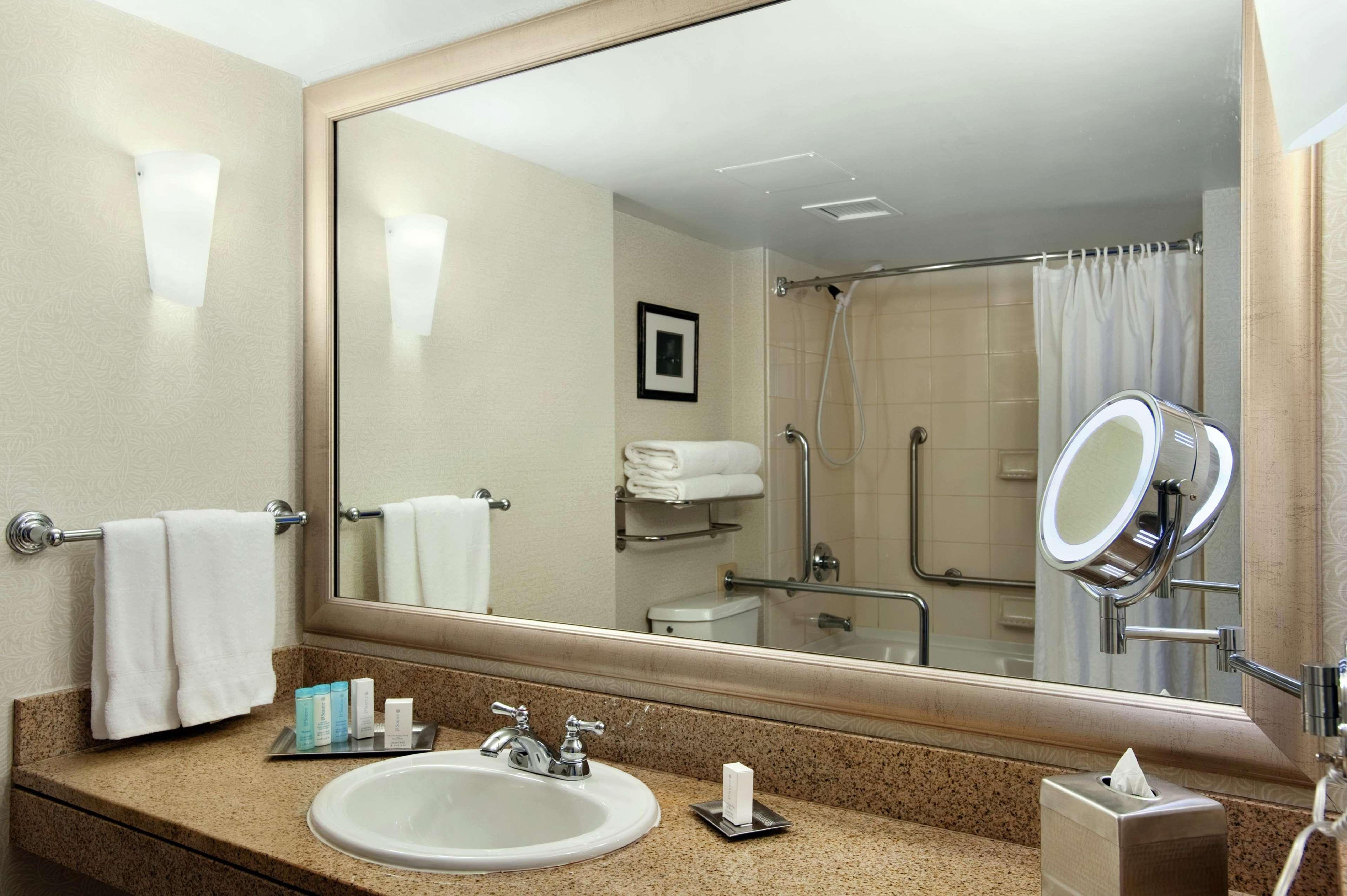 Hilton Vancouver Metrotown Burnaby Eksteriør billede