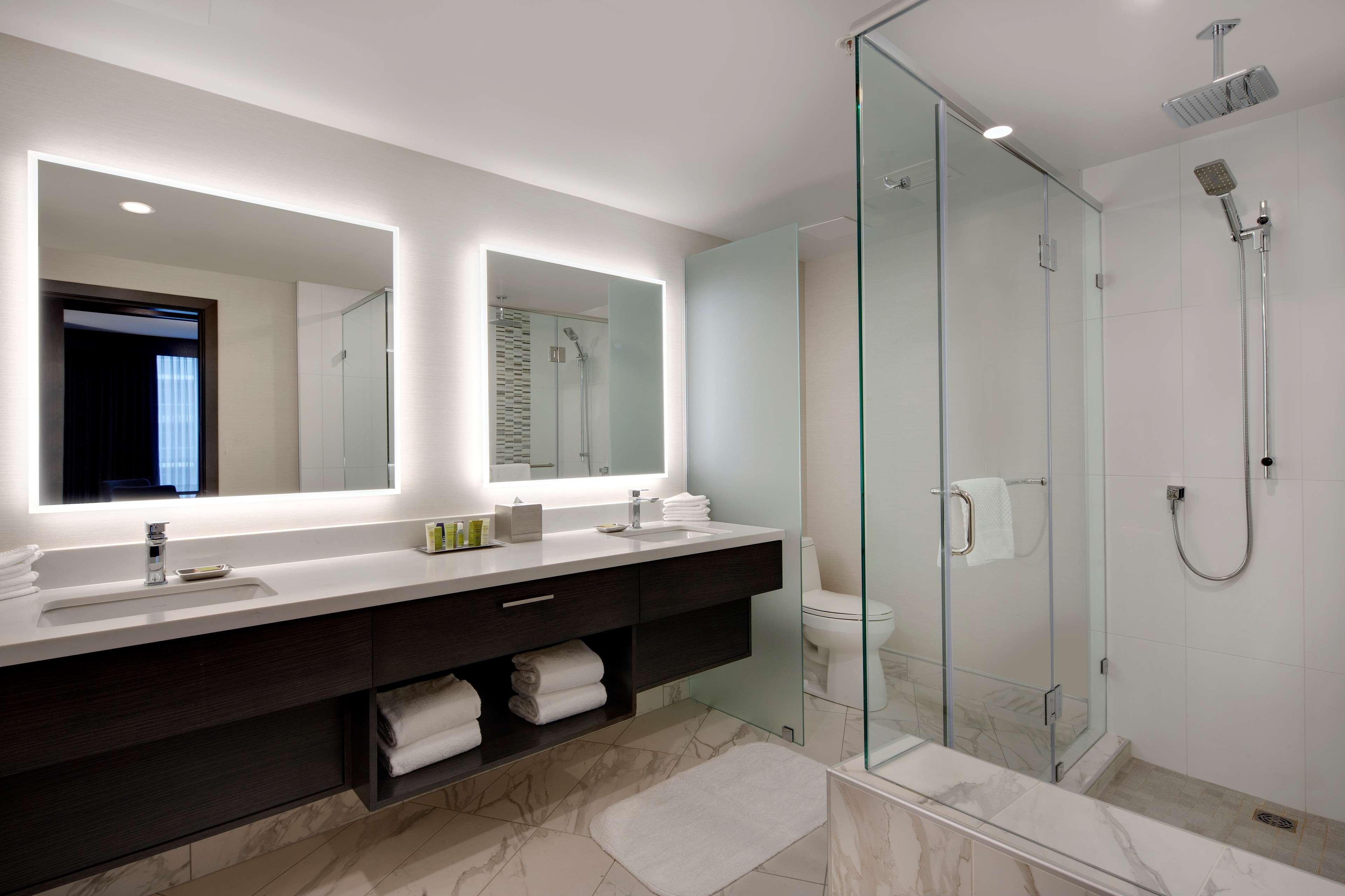 Hilton Vancouver Metrotown Burnaby Eksteriør billede